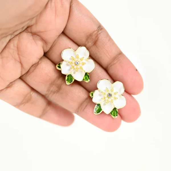 Very cute White flower Stud earrings. Stud Earrings for sale! Shop Online for cute stud earrings at Cutefunnystuff.com Hot selling products. Cute Funny Products, Gift shop online. Toronto Ontario Canada